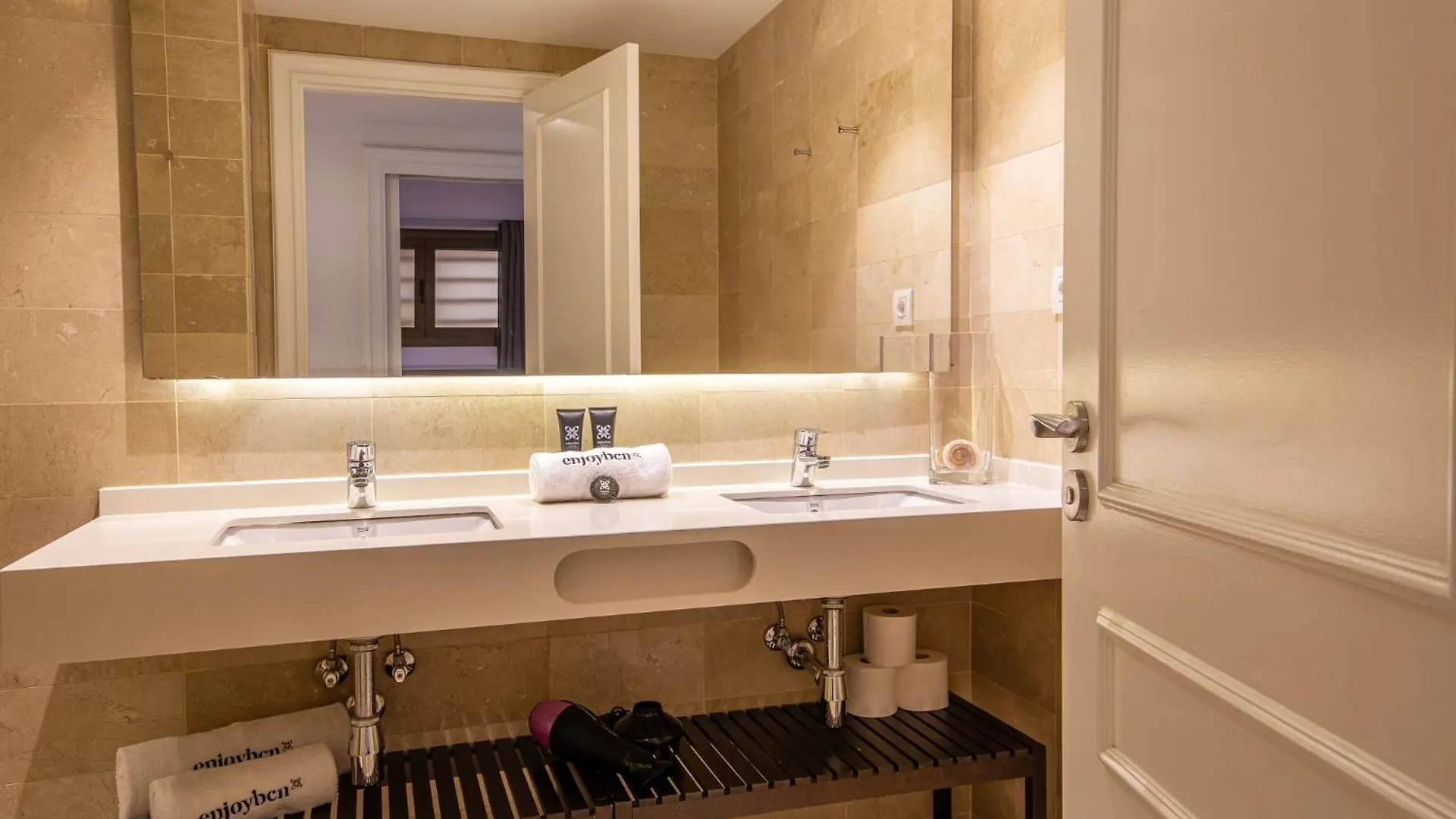 Enjoybcn Plaza Catalunya Apt. Barcelona Apartment